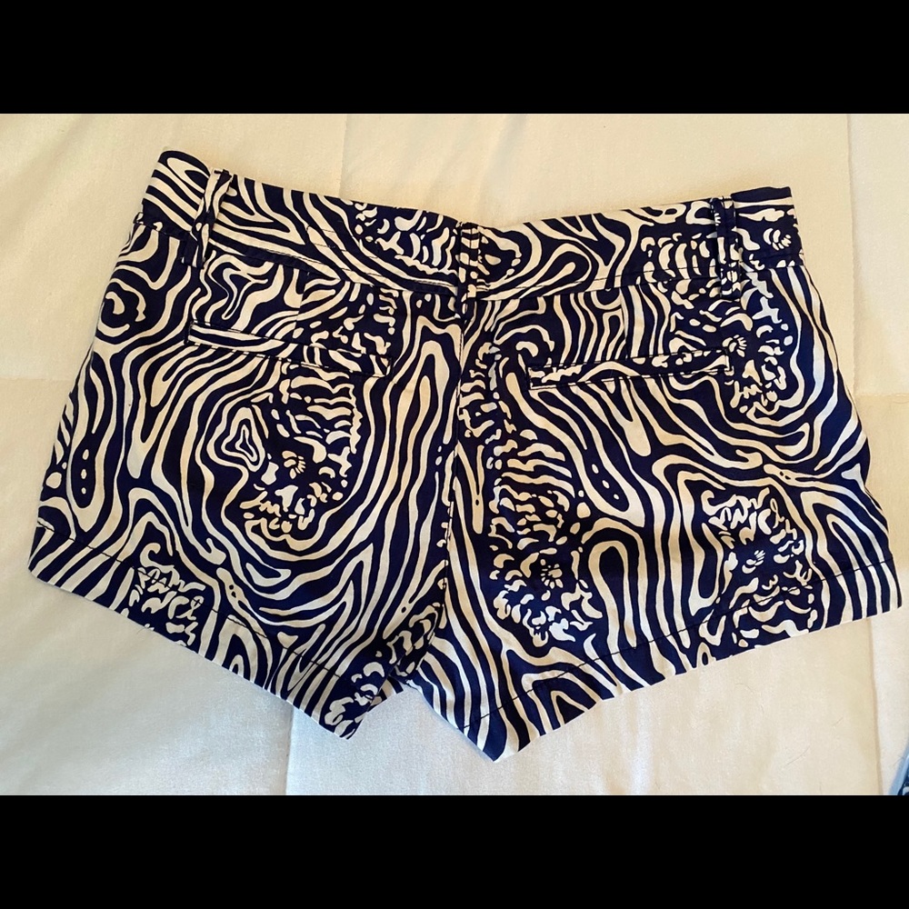 Lilly Pulitzer walsh short size 6
